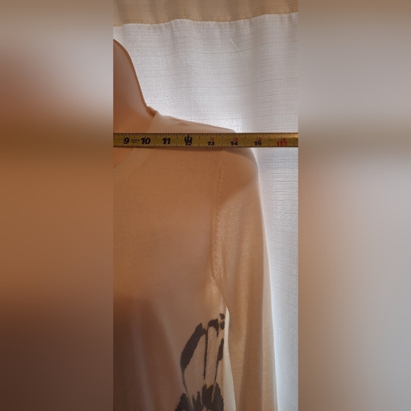 Banana Republic Cream and Black Cardigan Sweater - Picture 3 of 9